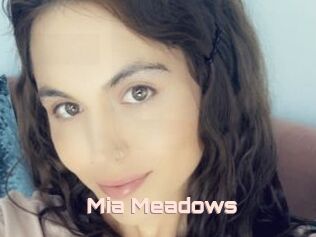 Mia_Meadows