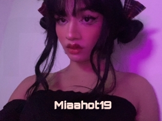Miaahot19